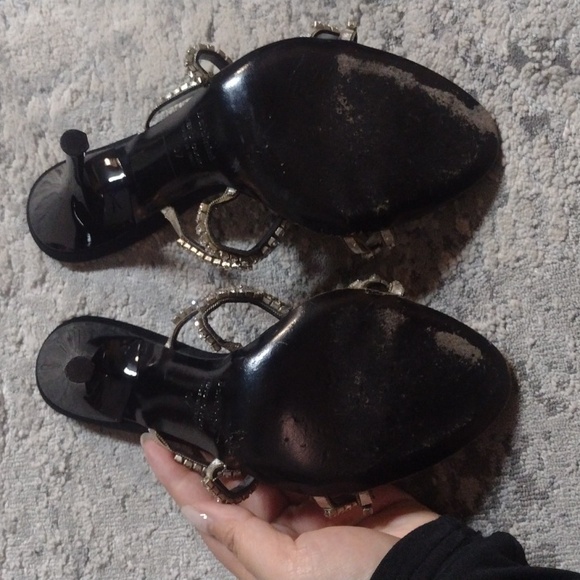 Heels Shoes - Picture 3 of 5